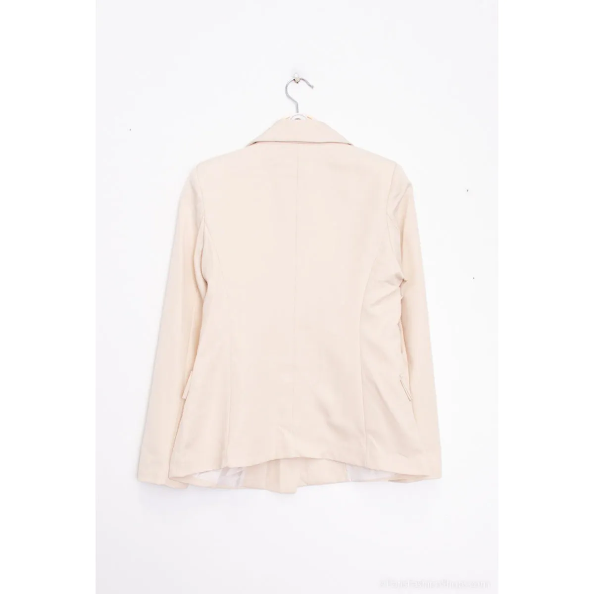Beige blazer med "guld" knapper