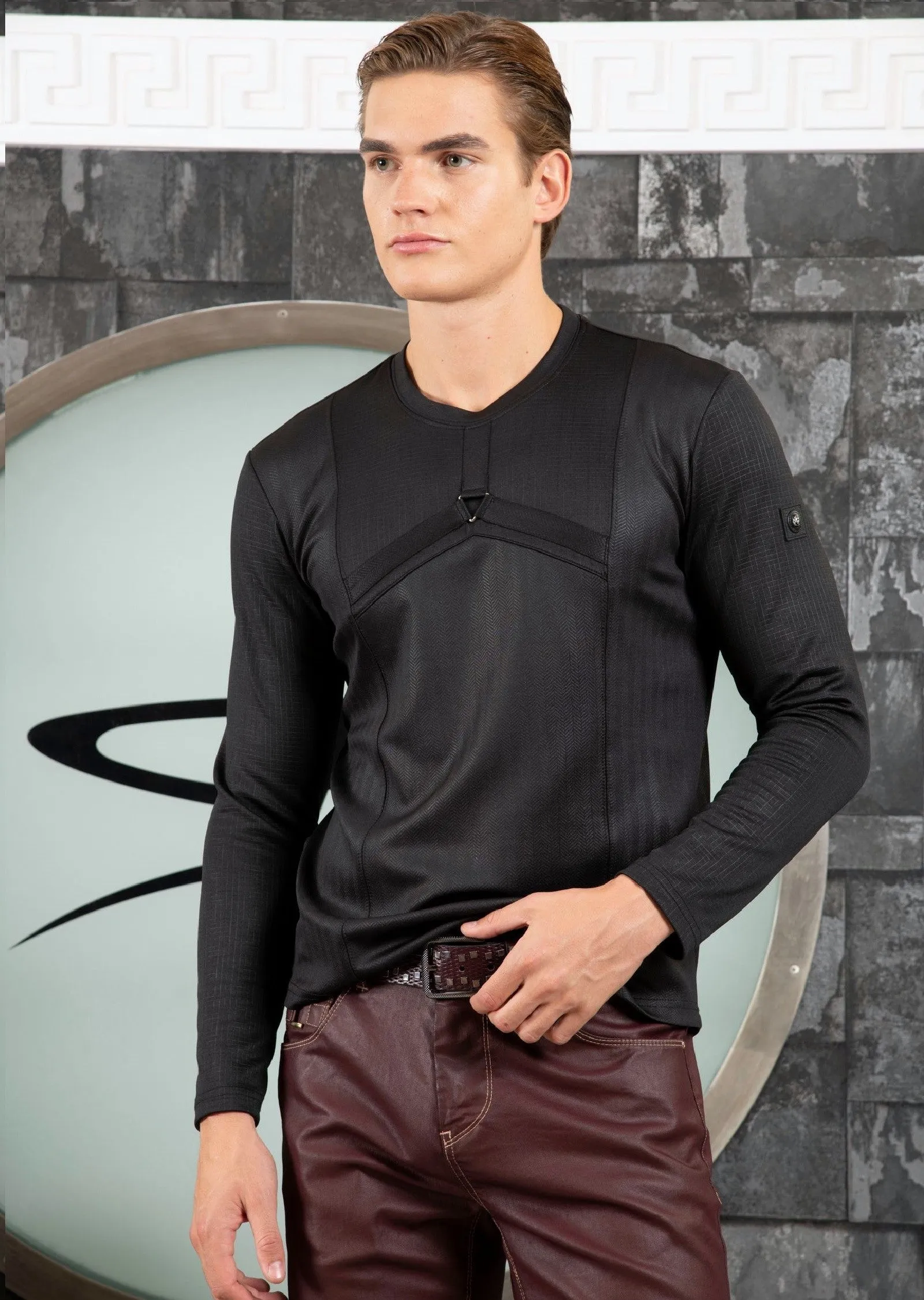 Black Buckle Detailed Tech Tee