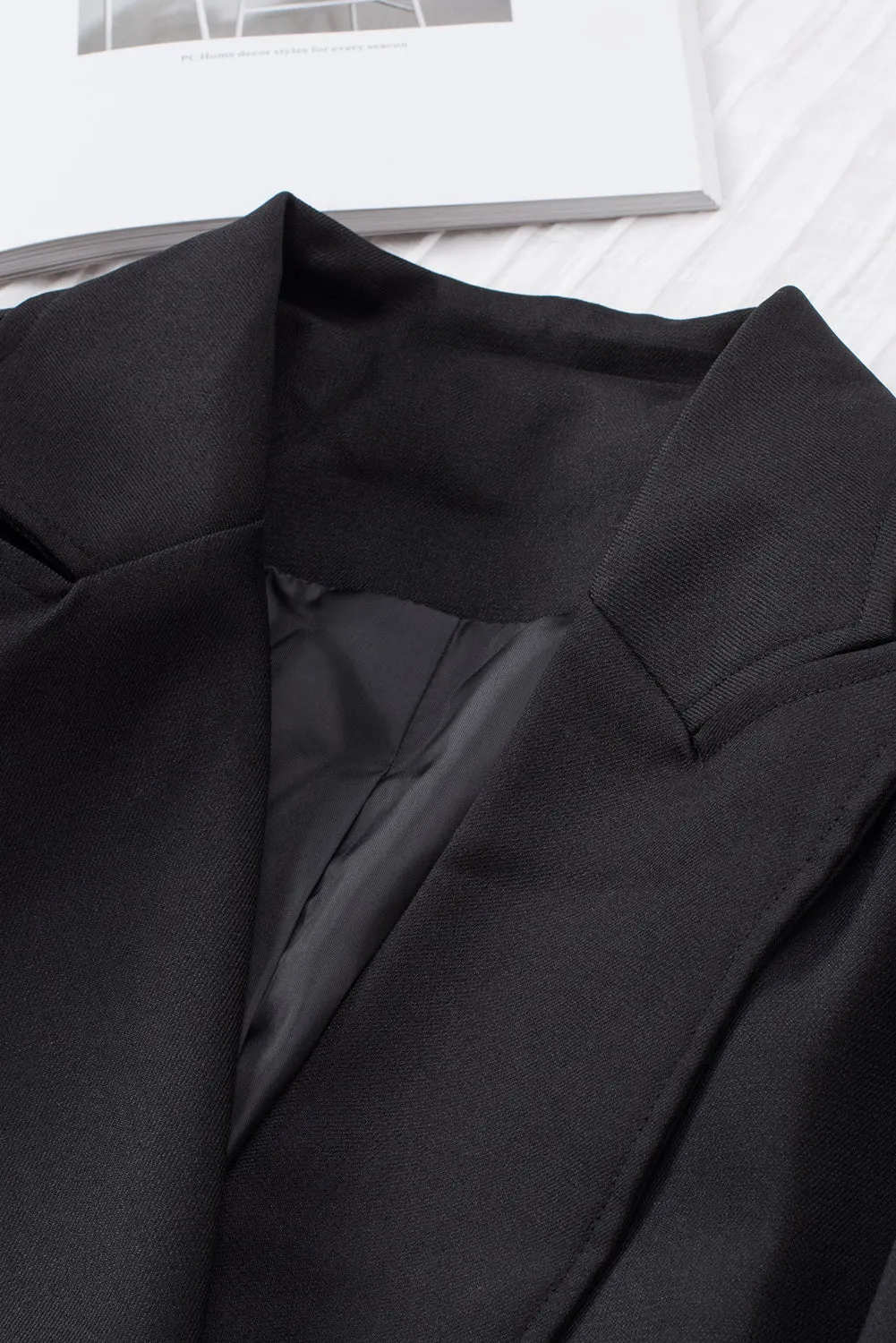 Black Buttoned Lapel Collar Blazer with Pocket