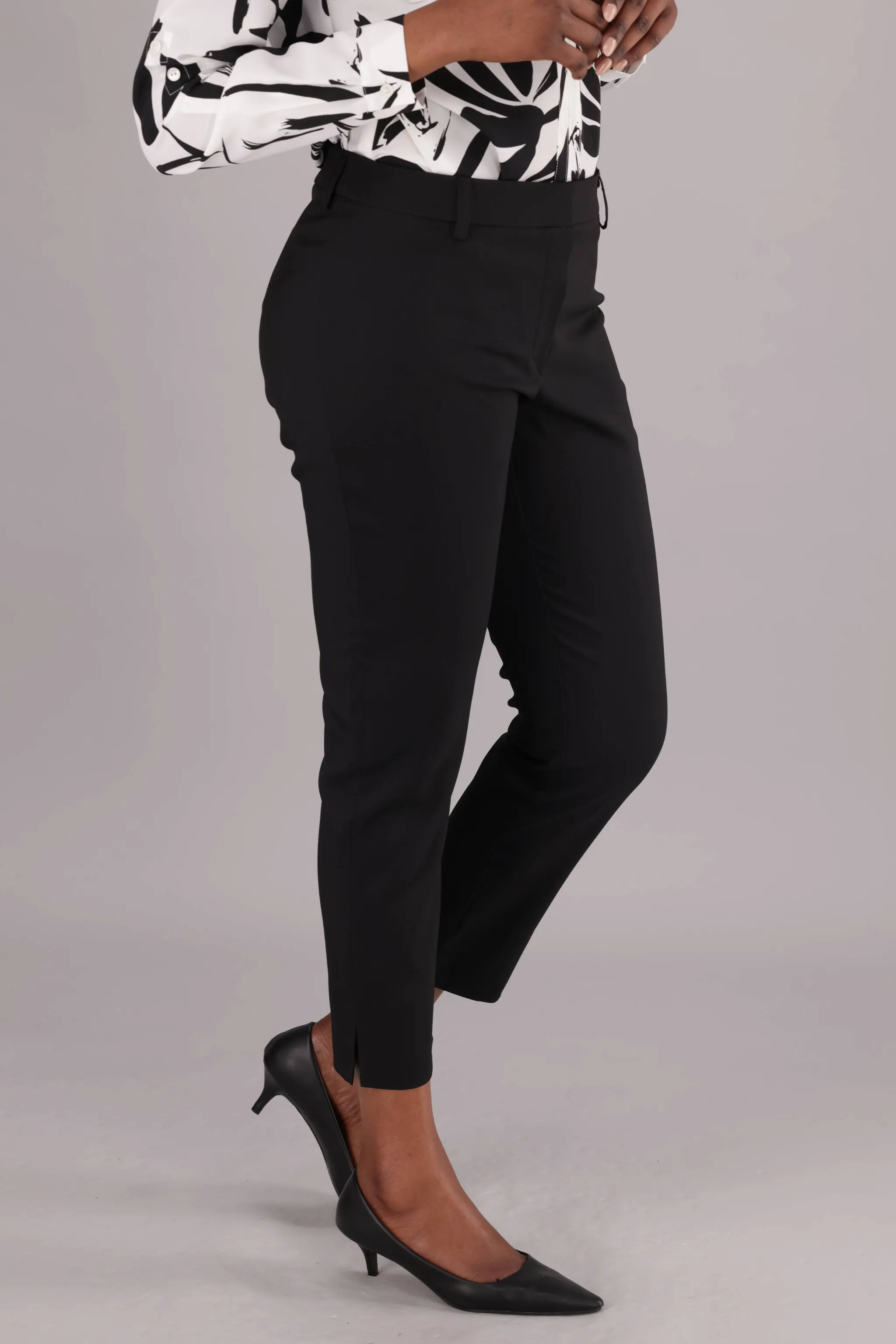 Caprice cropped slim leg pants - black stretch