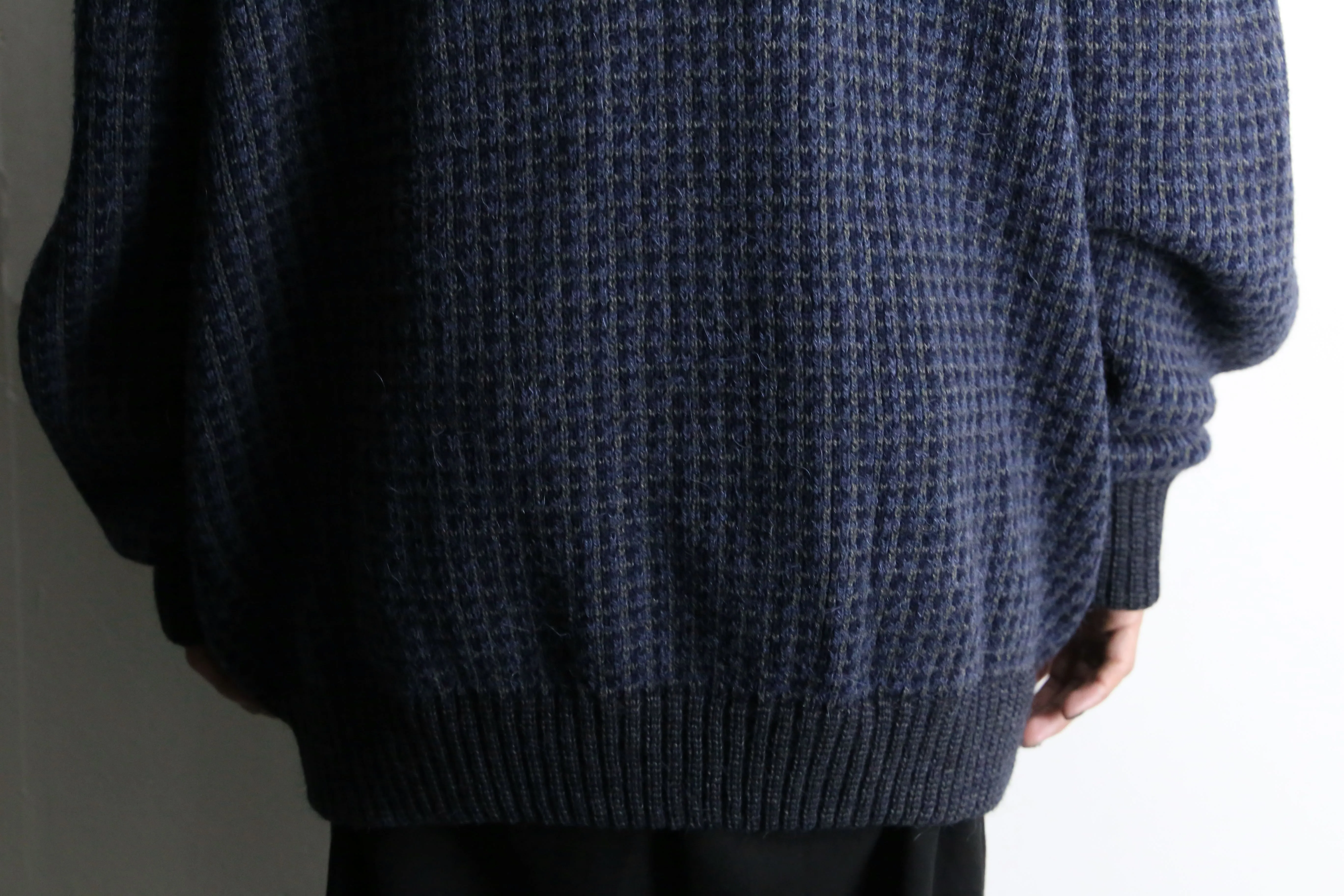 navy woven pattern loose knit jacket