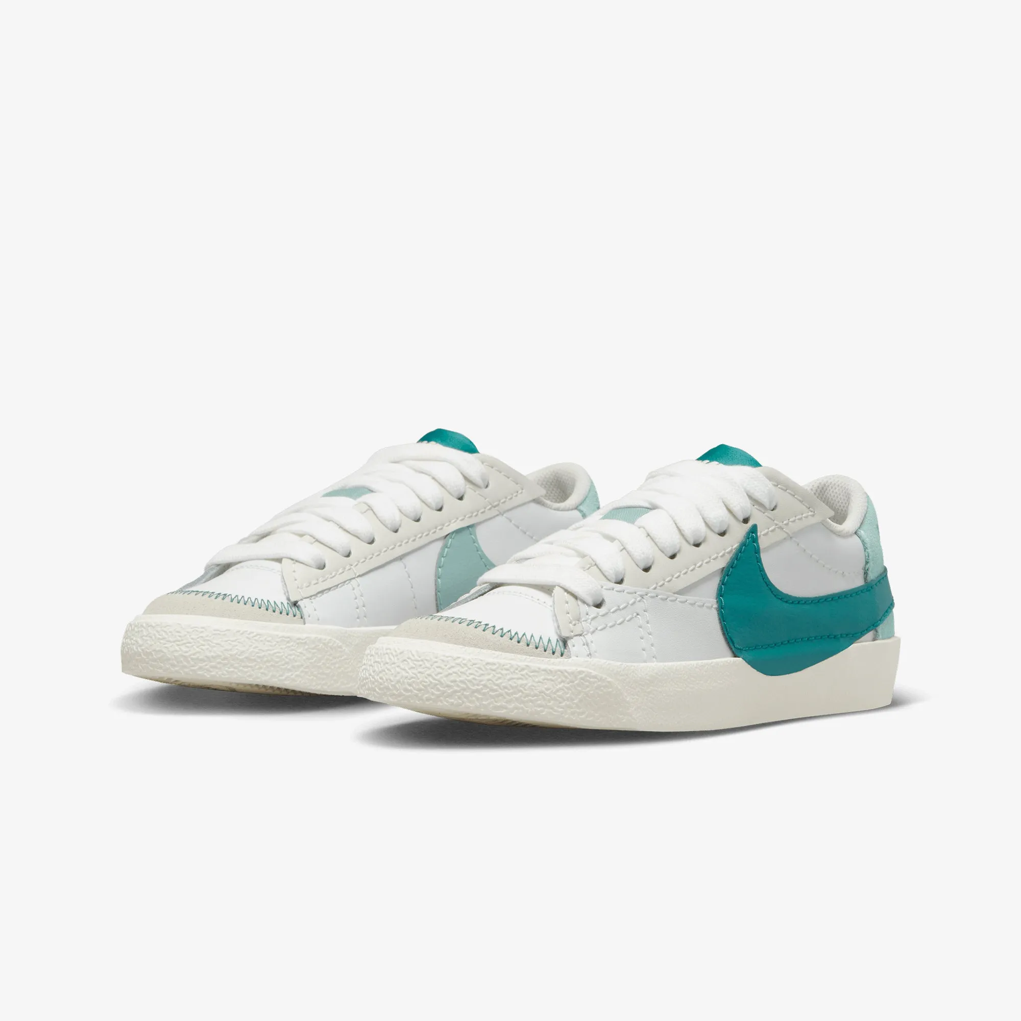 Nike | WMN'S BLAZER LOW '77 JUMBO { SUMMIT WHITE/GEODE TEAL-SEA GLASS
