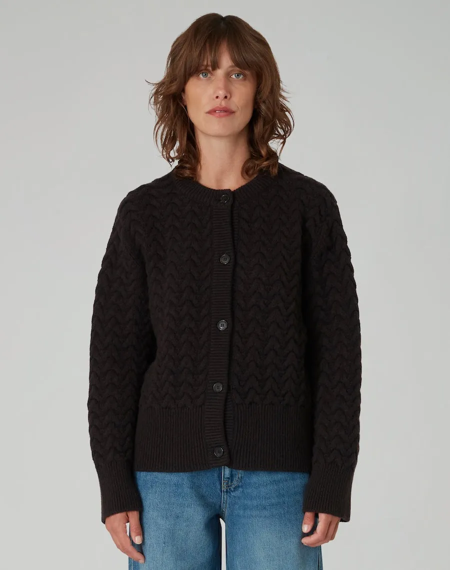 The BORDER CABLE Cardigan - Carob