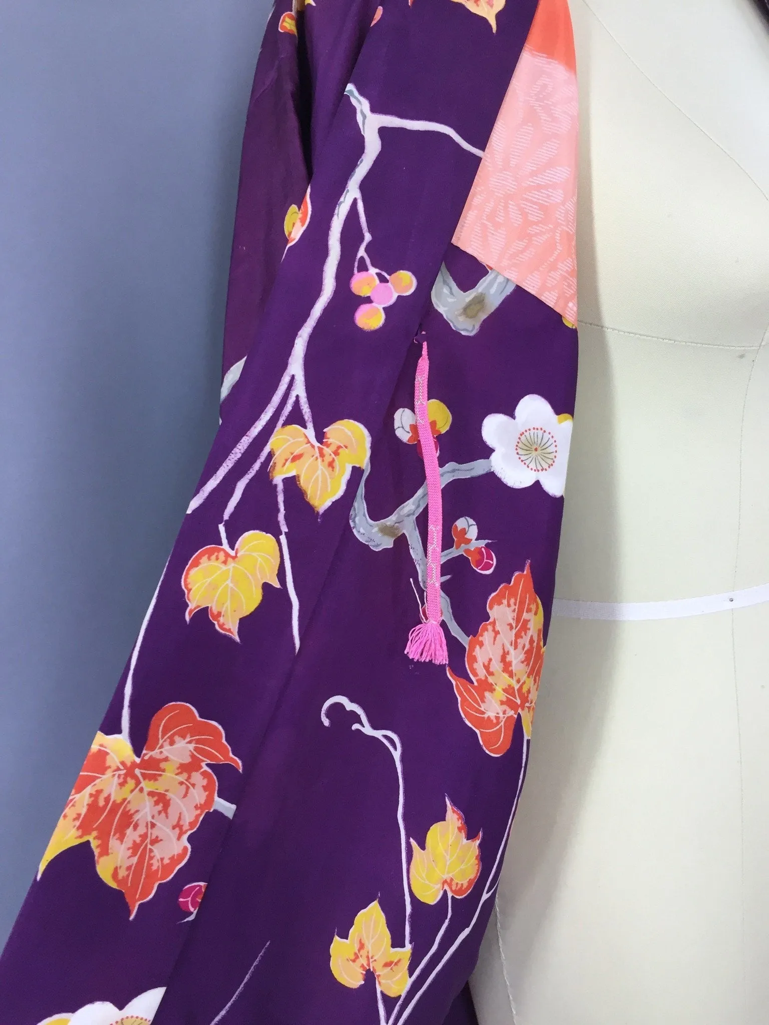 Vintage 1920s Silk Haori Kimono Cardigan / Purple Floral Print