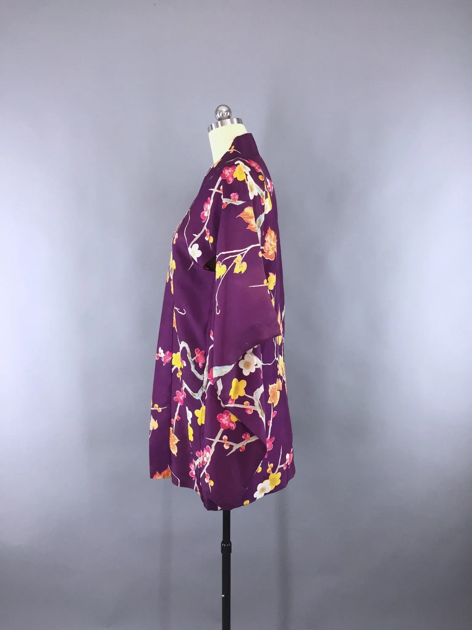 Vintage 1920s Silk Haori Kimono Cardigan / Purple Floral Print