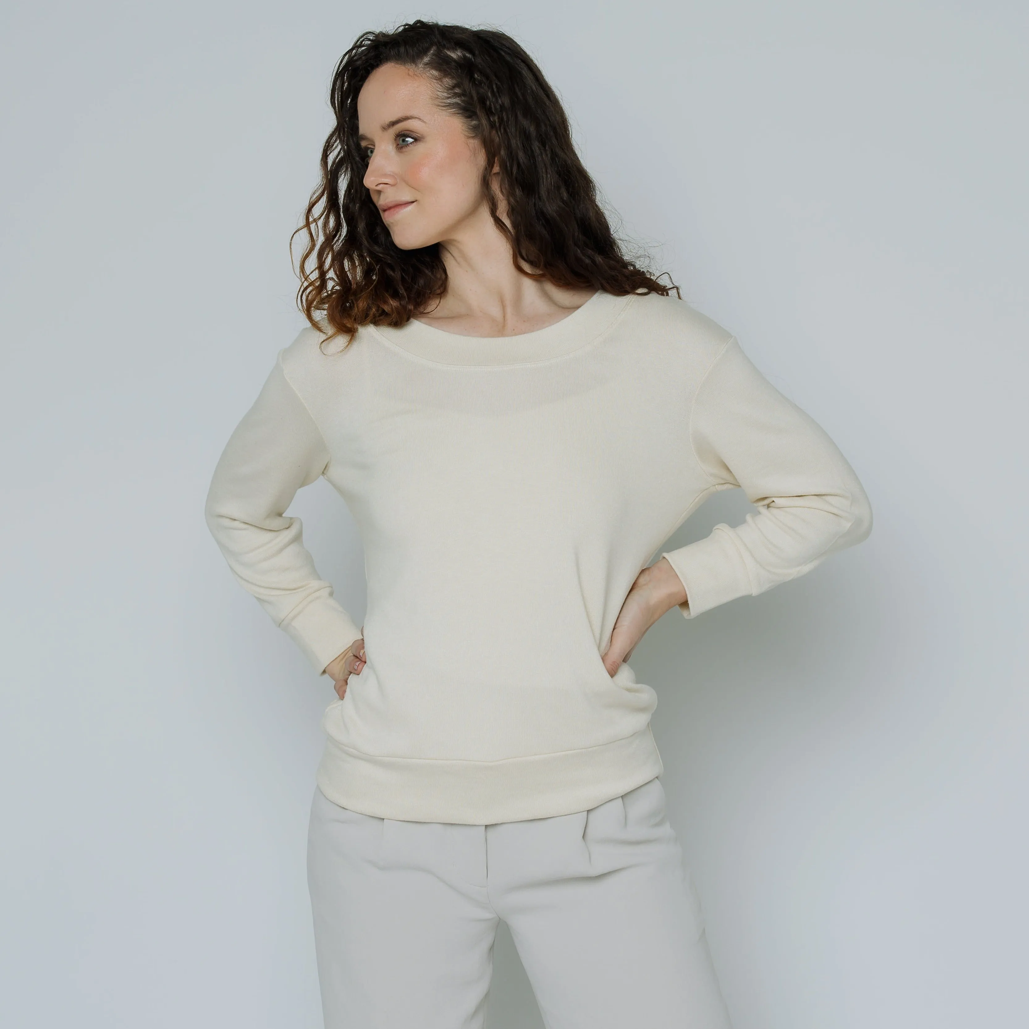 Wanda Scoop Neck Sweater (White)