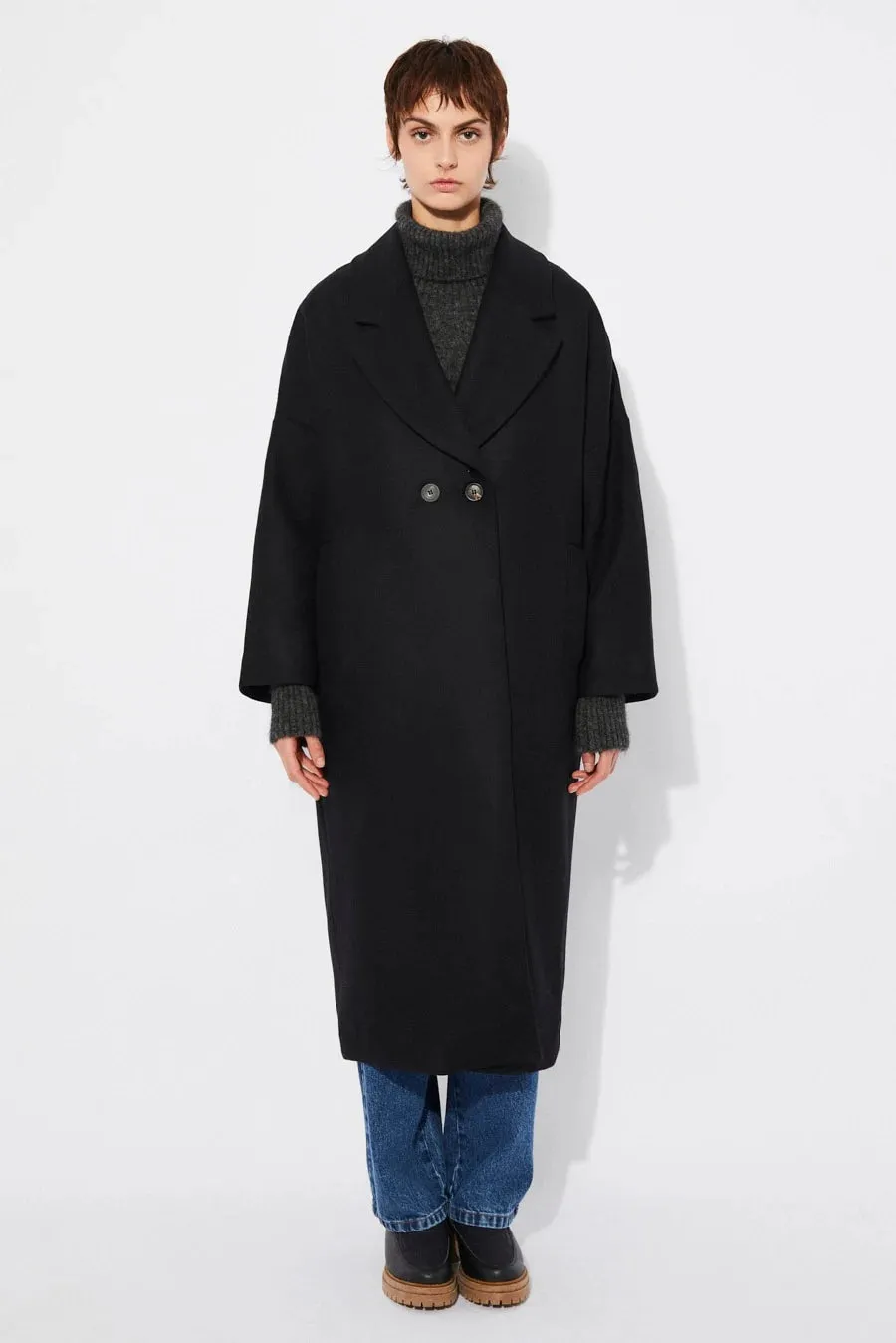 wool coat - cedar - black
